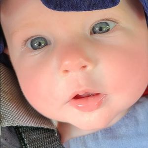 Meet your Posher, Holly